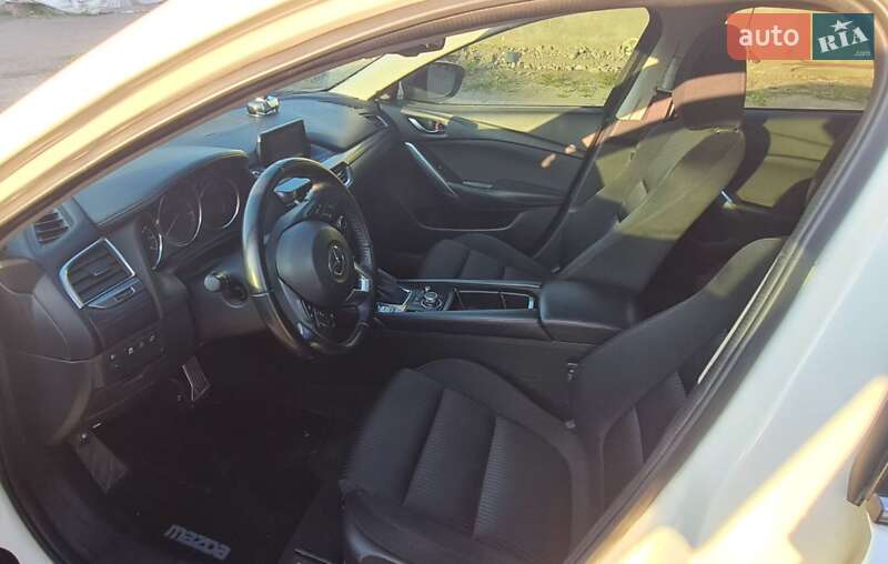 Седан Mazda 6 2015 в Измаиле
