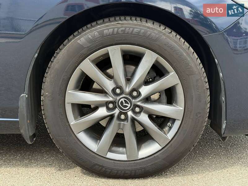 Седан Mazda 6 2018 в Киеве