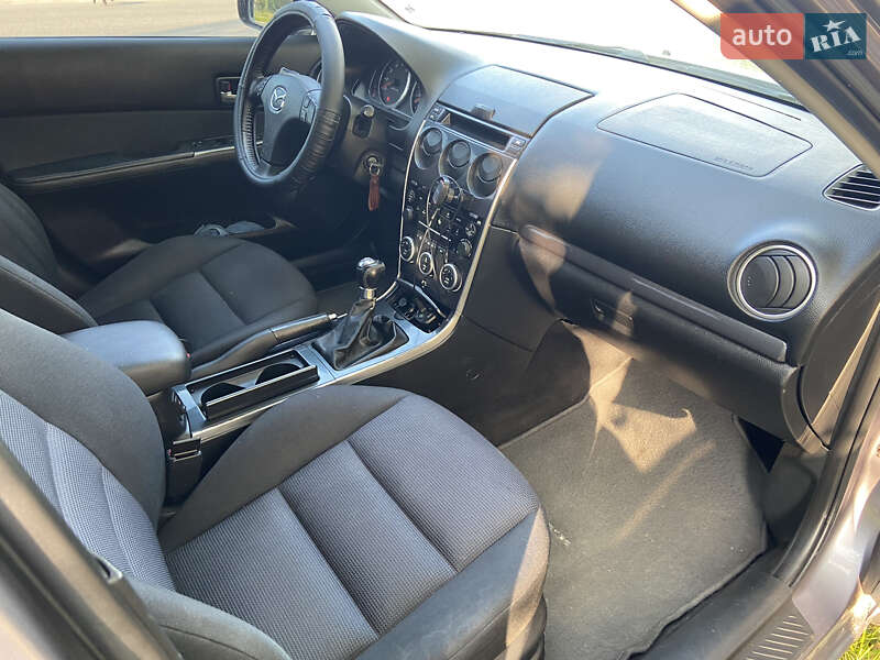Седан Mazda 6 2006 в Гнивани