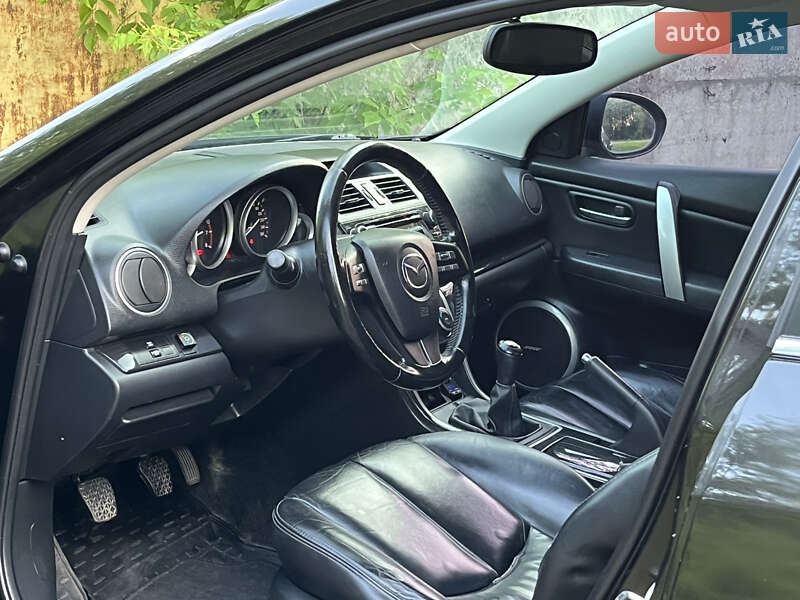 Седан Mazda 6 2008 в Мені
