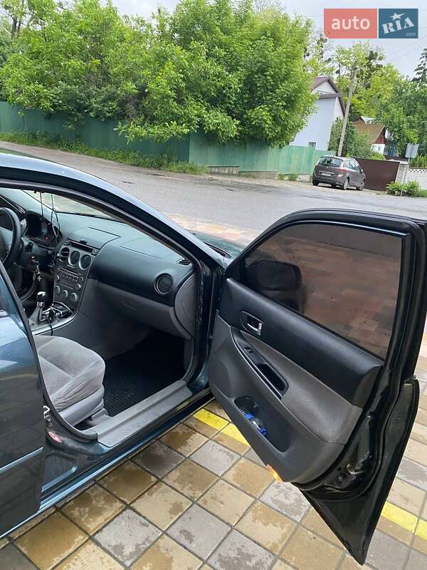 Седан Mazda 6 2005 в Обухове