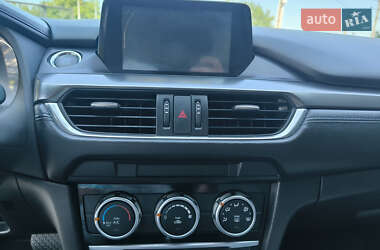 Седан Mazda 6 2016 в 