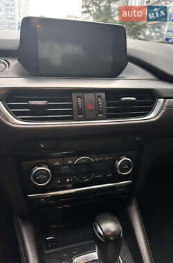 Седан Mazda 6 2015 в 