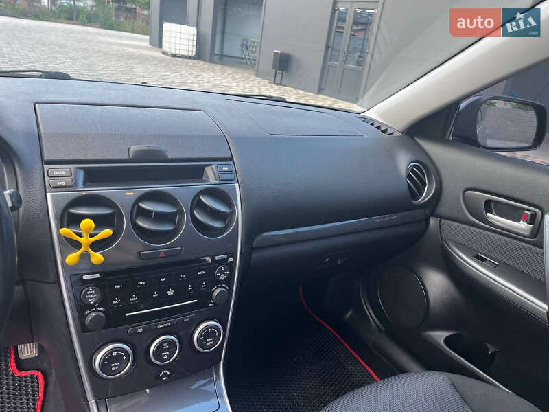 Седан Mazda 6 2006 в Гадяче
