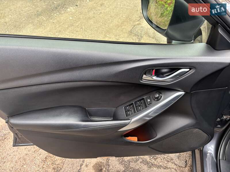 Седан Mazda 6 2014 в Запорожье