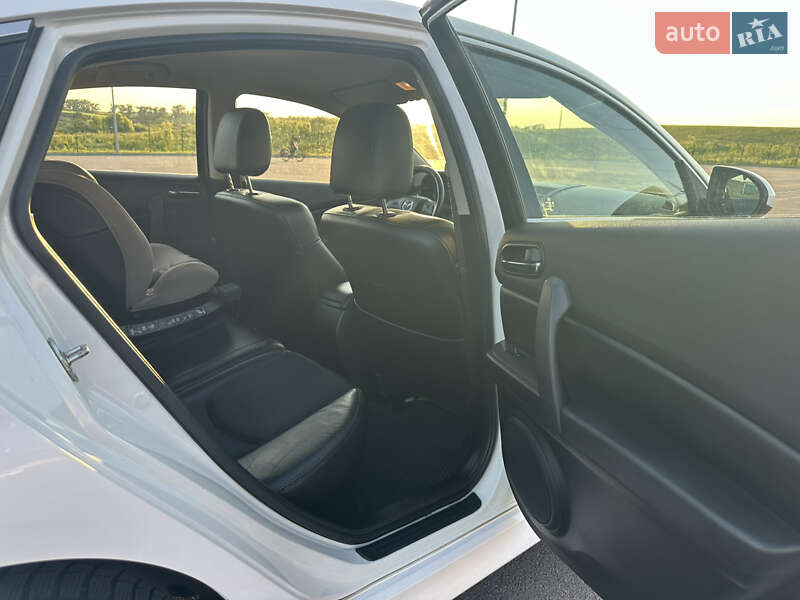 Лифтбек Mazda 6 2010 в Ровно