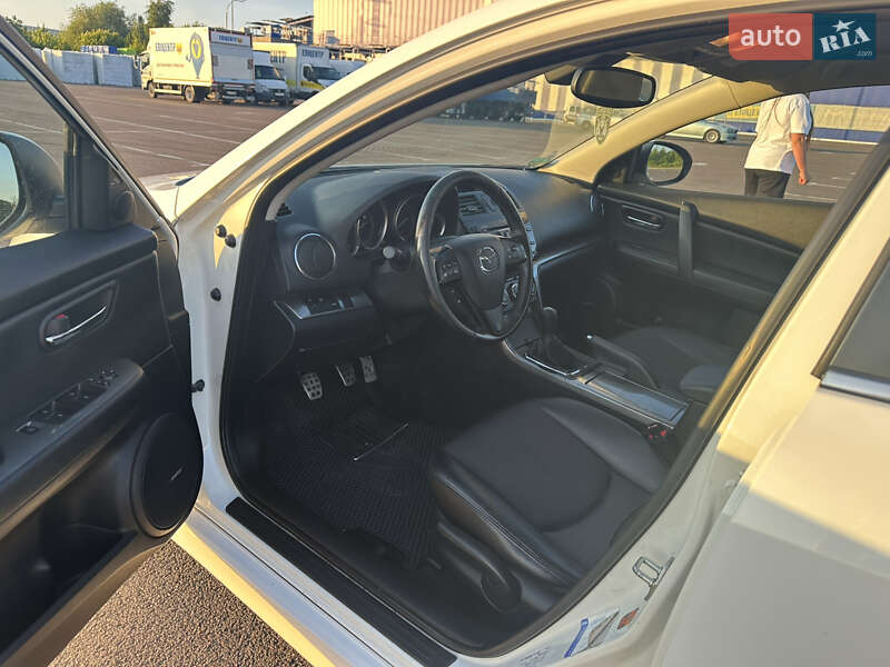 Лифтбек Mazda 6 2010 в Ровно