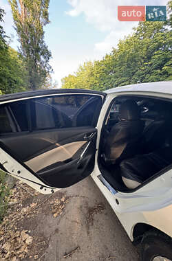 Седан Mazda 6 2014 в 