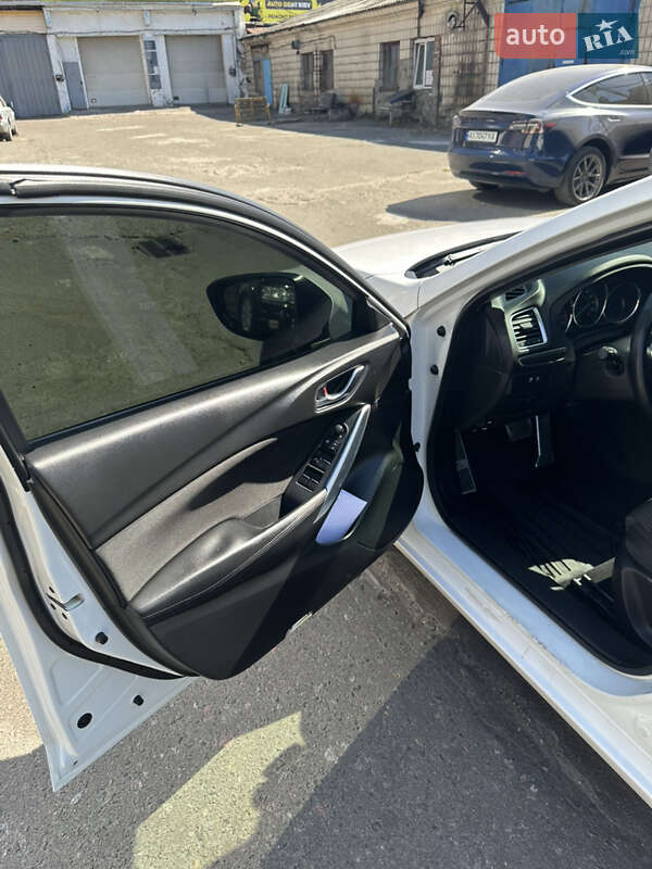 Седан Mazda 6 2013 в Киеве