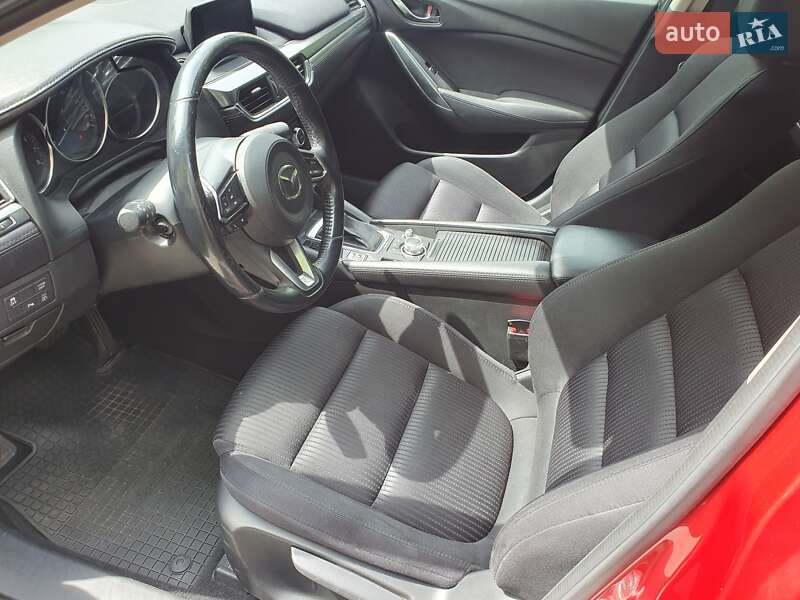 Седан Mazda 6 2016 в Киеве