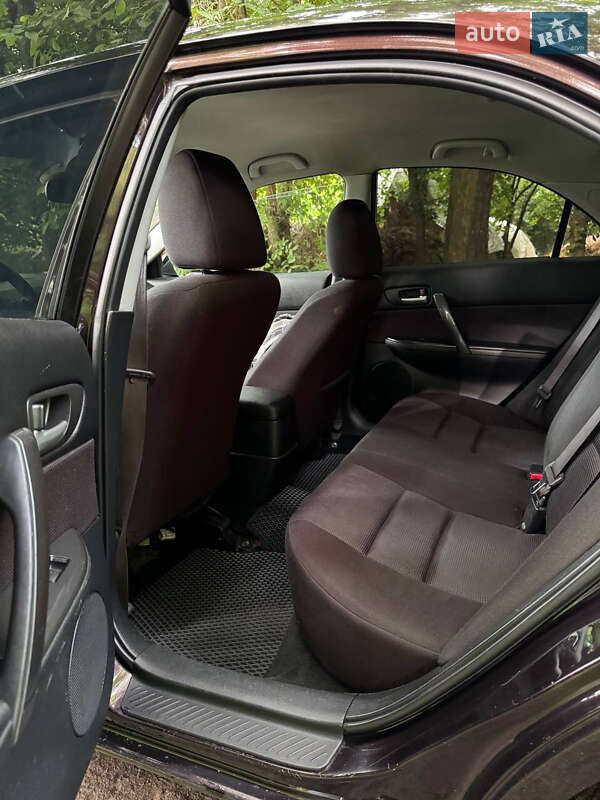 Седан Mazda 6 2006 в Чернигове