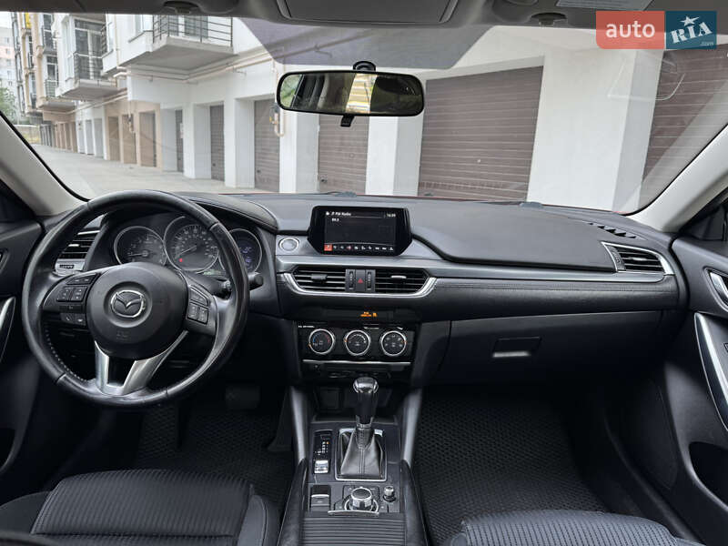 Седан Mazda 6 2015 в Днепре