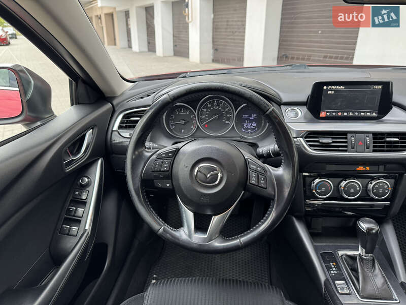 Седан Mazda 6 2015 в Днепре