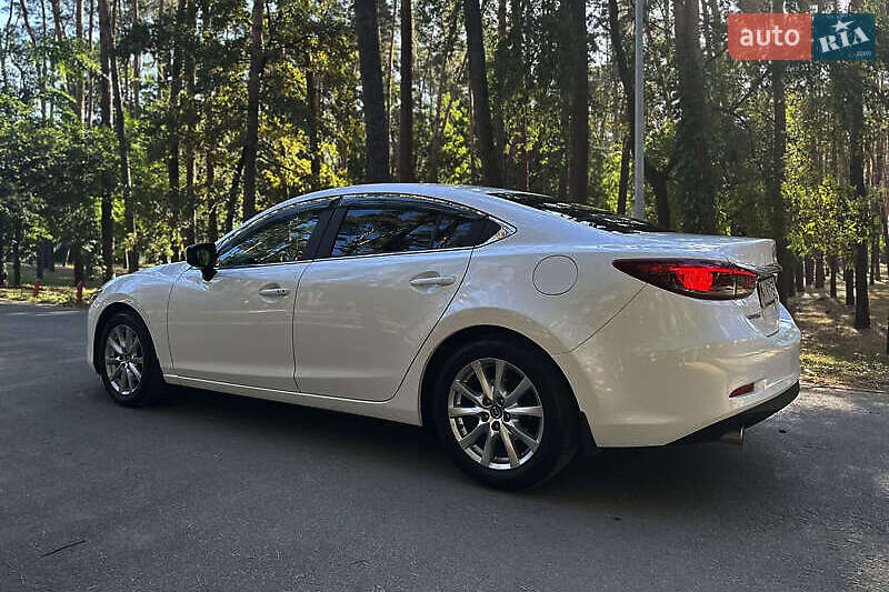 Седан Mazda 6 2016 в Тернополе