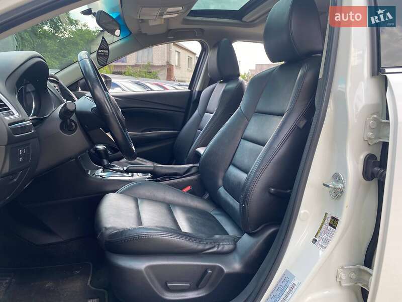 Седан Mazda 6 2014 в Киеве