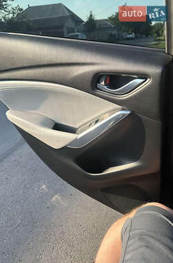 Седан Mazda 6 2015 в 