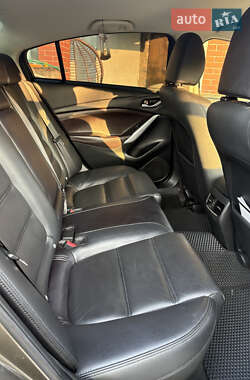 Седан Mazda 6 2015 в 