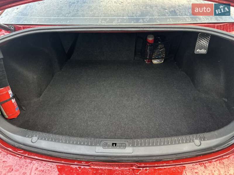 Седан Mazda 6 2011 в Киеве