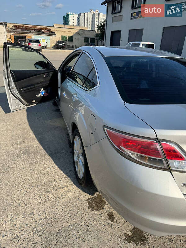 Седан Mazda 6 2011 в Вараше