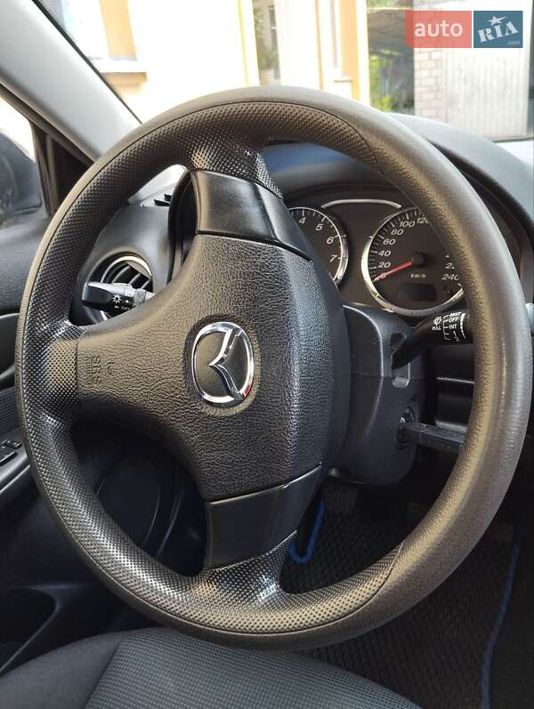 Седан Mazda 6 2005 в Луцке