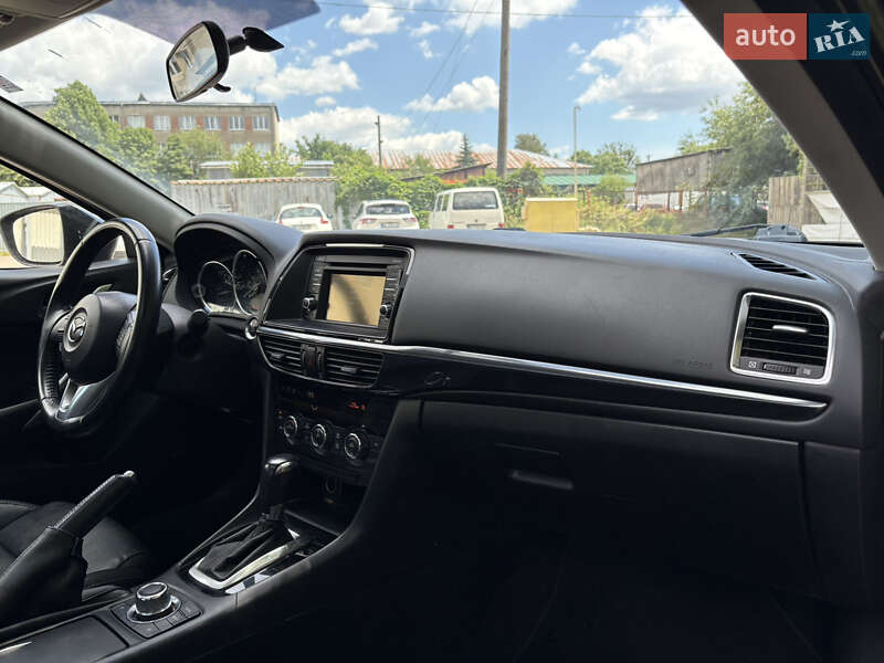 Седан Mazda 6 2014 в Львові