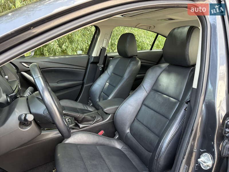 Седан Mazda 6 2014 в Львові