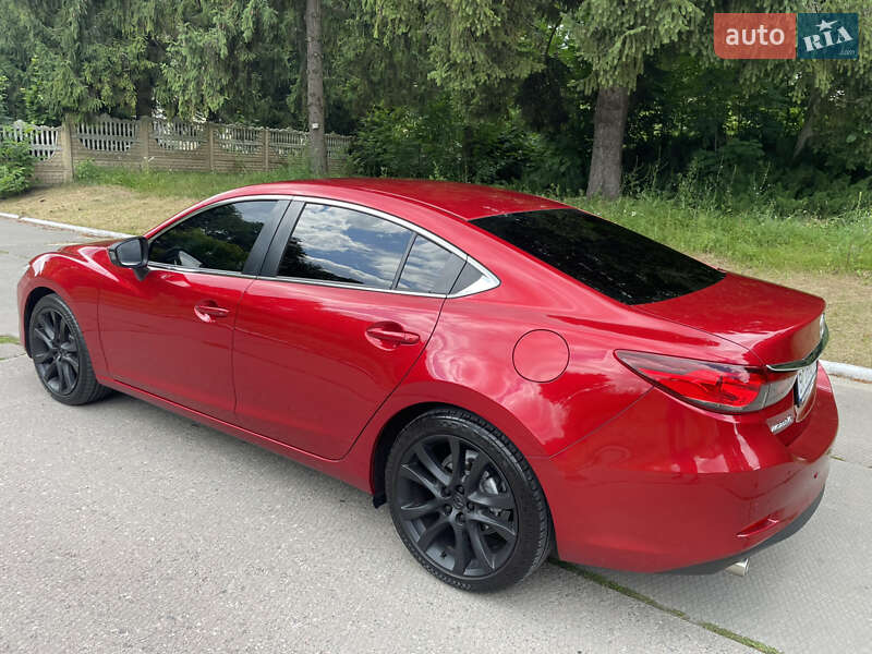 Седан Mazda 6 2012 в Остроге