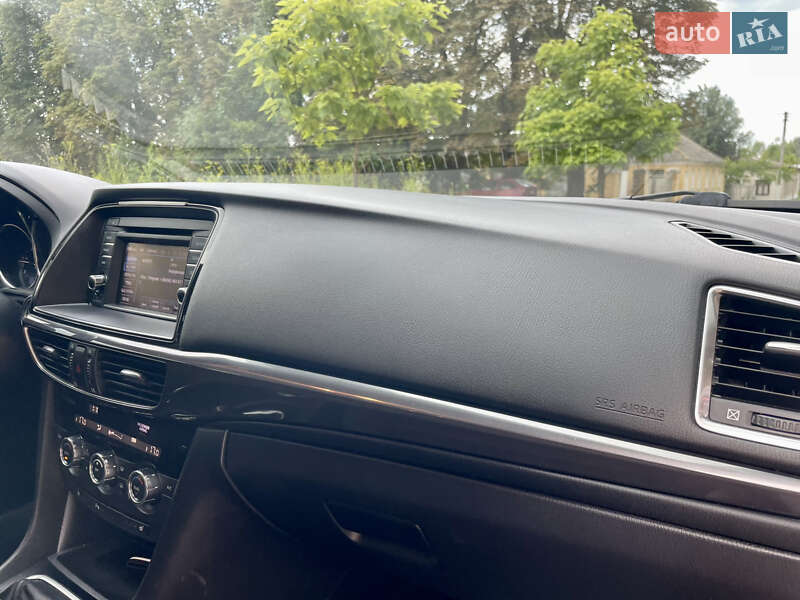 Седан Mazda 6 2012 в Остроге