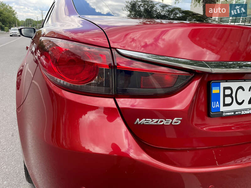 Седан Mazda 6 2012 в Остроге