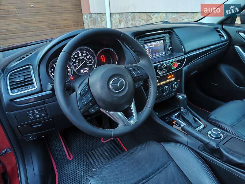 Седан Mazda 6 2013 в Ровно