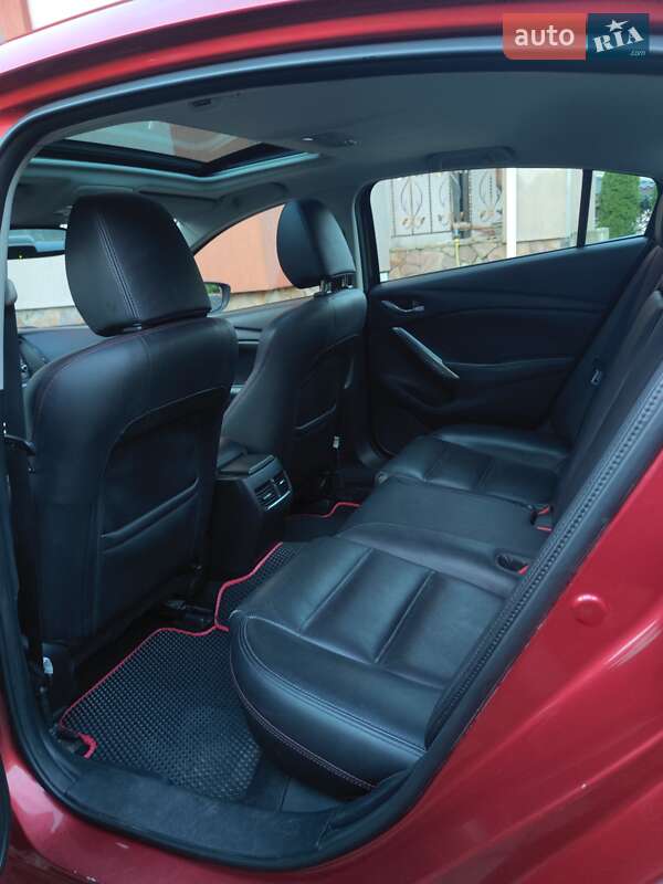 Седан Mazda 6 2013 в Ровно