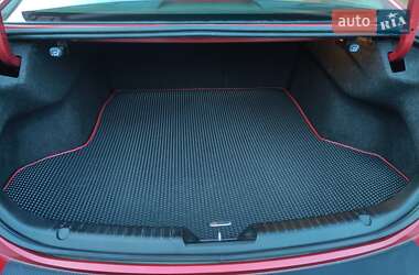 Седан Mazda 6 2013 в 