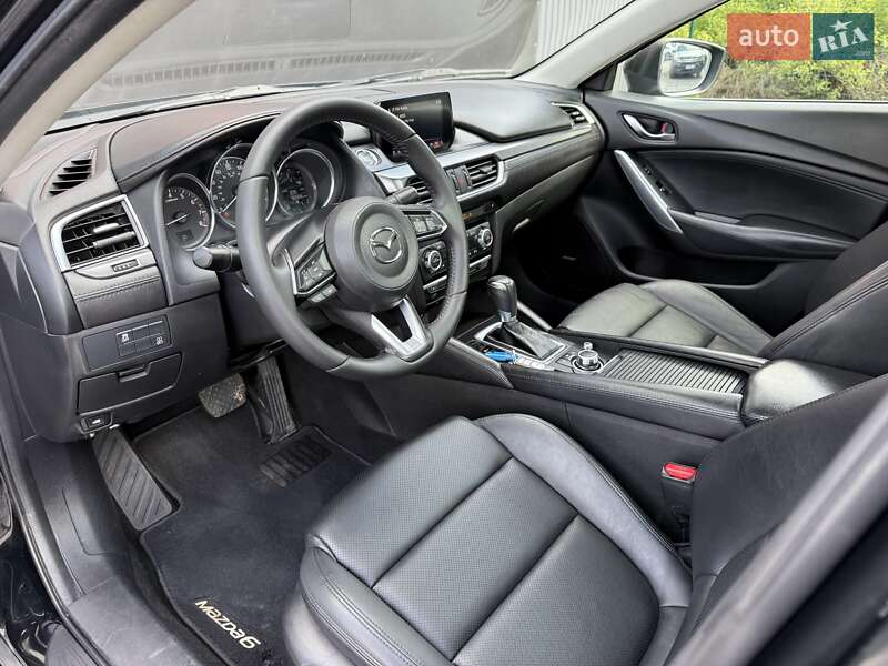 Седан Mazda 6 2017 в Львове
