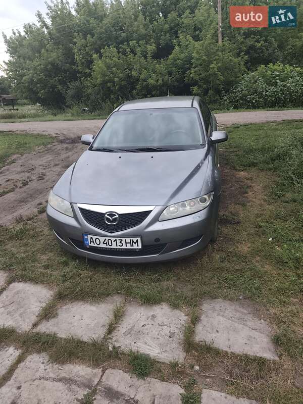 Седан Mazda 6 2004 в Чугуеве