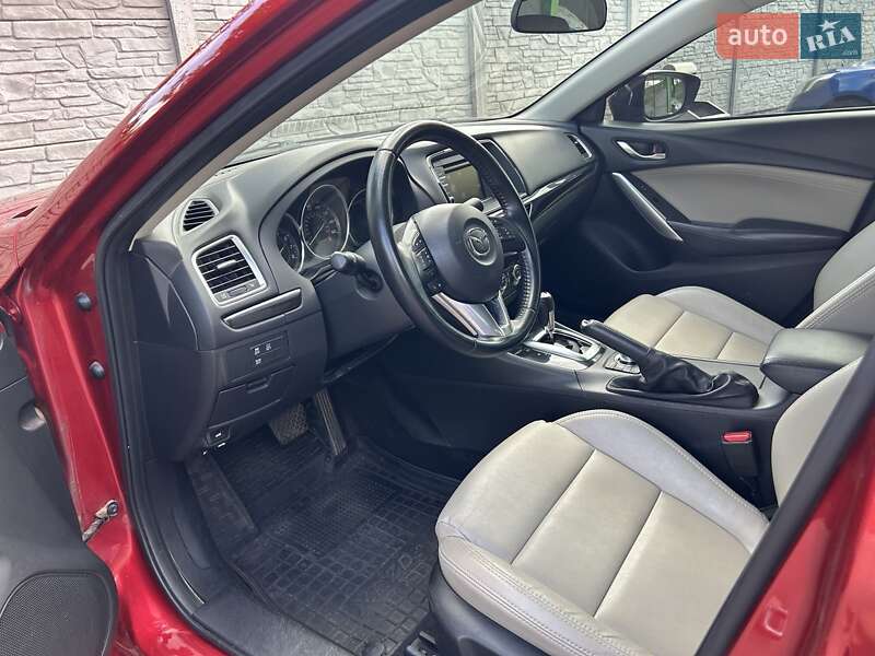 Седан Mazda 6 2013 в Днепре