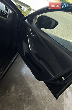 Седан Mazda 6 2015 в 