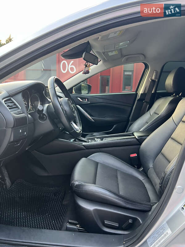 Седан Mazda 6 2016 в Львове