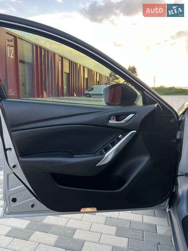 Седан Mazda 6 2016 в Львове