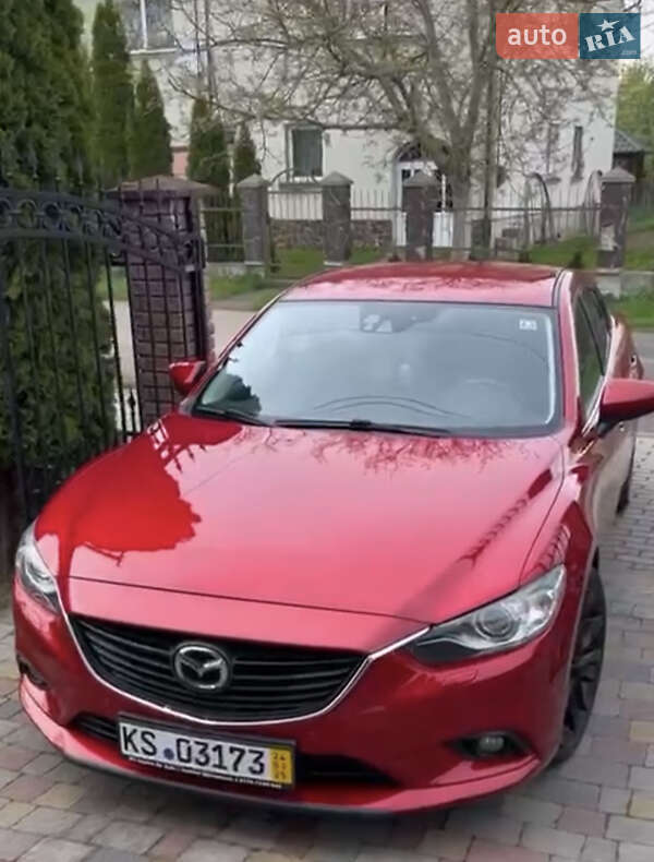 Седан Mazda 6 2012 в Остроге
