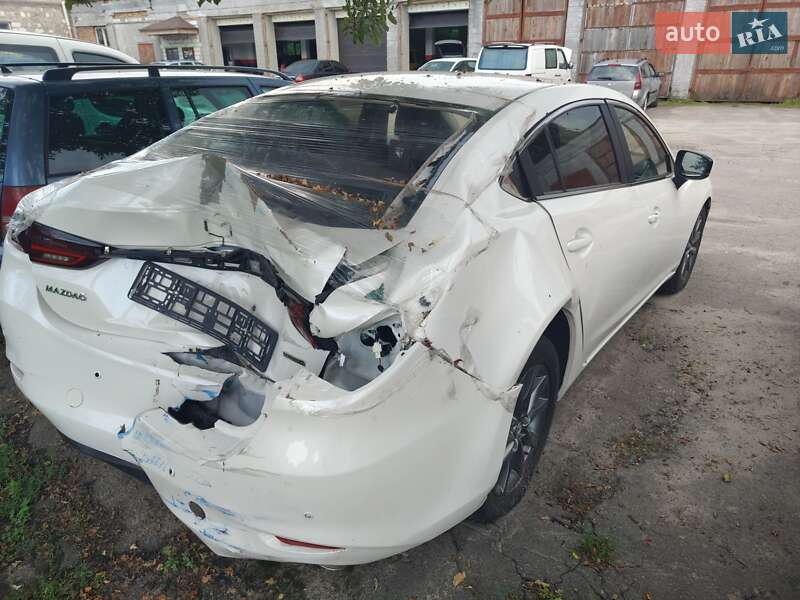Седан Mazda 6 2019 в Остроге
