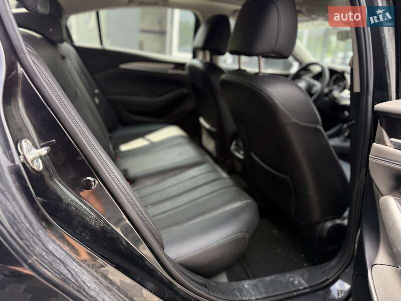 Седан Mazda 6 2018 в Львове