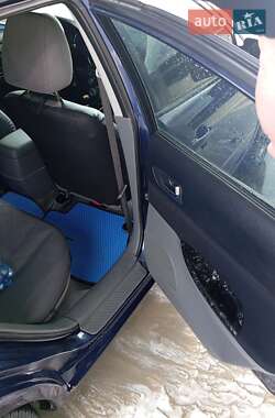 Лифтбек Mazda 6 2003 в Кельменцах