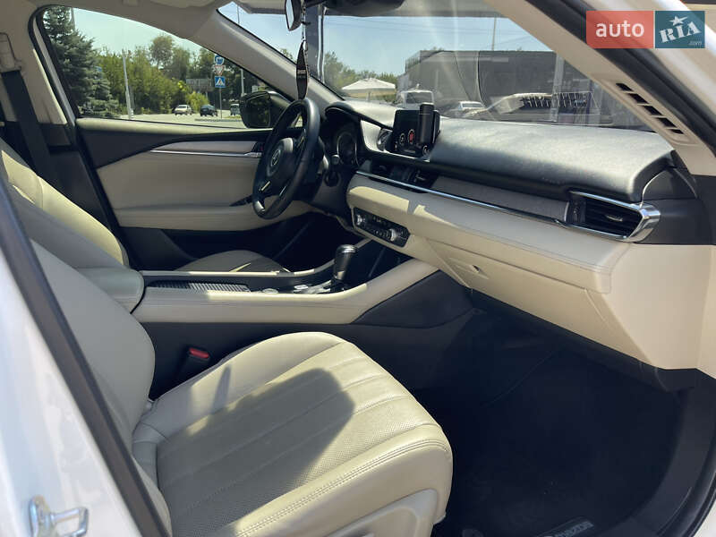 Седан Mazda 6 2018 в Днепре