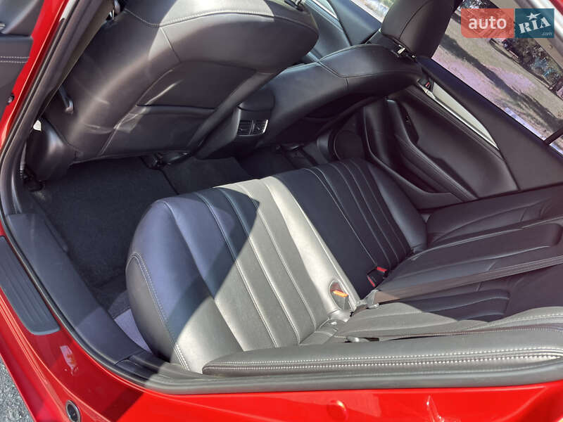 Седан Mazda 6 2018 в Чугуеве