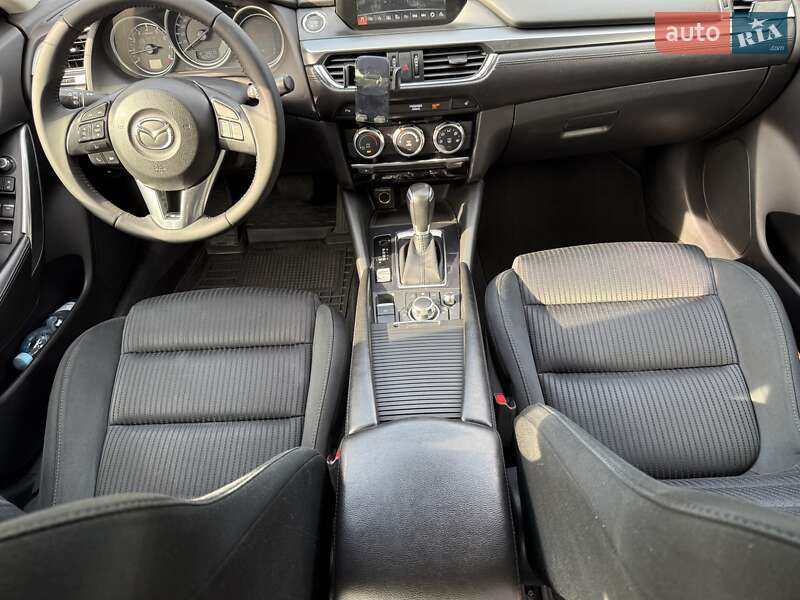Седан Mazda 6 2016 в Киеве