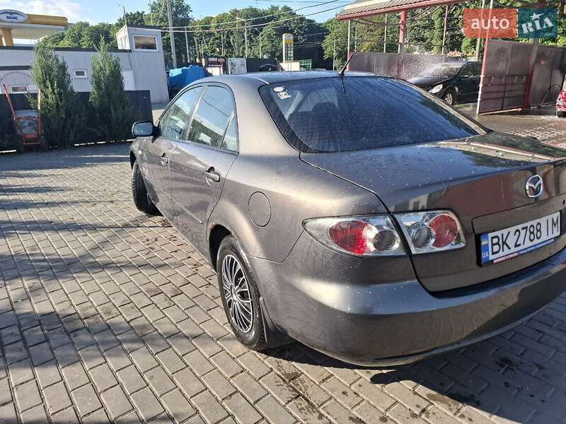 Седан Mazda 6 2006 в Ровно