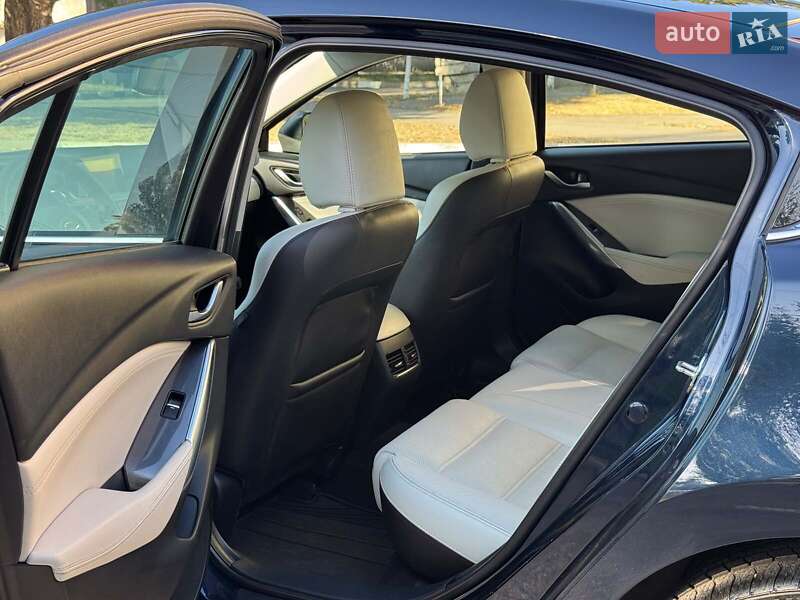Седан Mazda 6 2015 в Запорожье