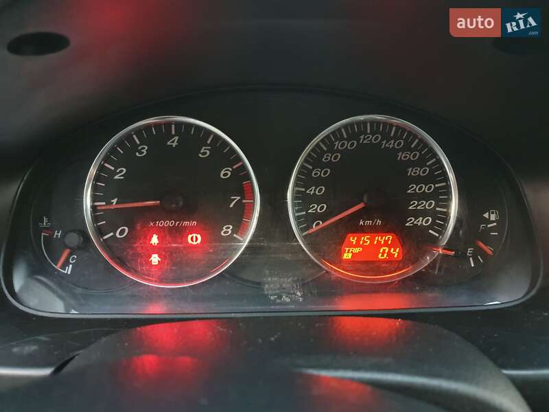 Седан Mazda 6 2003 в Черновцах