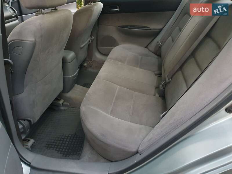 Седан Mazda 6 2003 в Черновцах