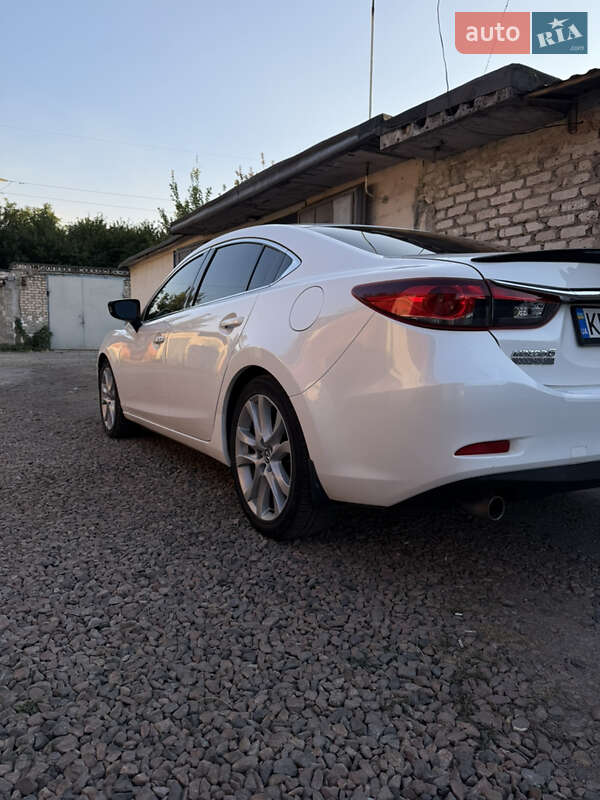 Седан Mazda 6 2015 в Кривом Роге
